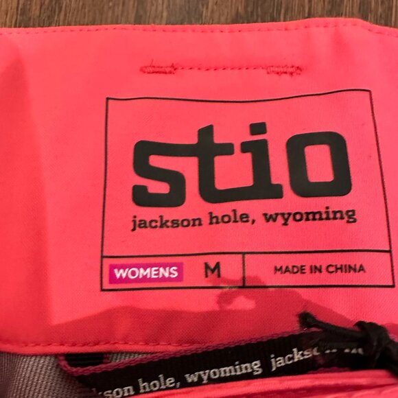 Women's Stio Snow Pant - coral pink- Tags On - Size M - Picture 4 of 5